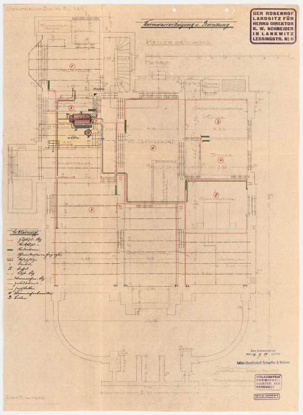 Schwarzes und weißes Architekturzeichnung des Rosenhof-Krankenhauses in Hamburg, Deutschland, zeigt detailliertes Layout mit zahlreichen Drähten, Zimmern, Fluren und Textanmerkungen auf altem Papier.