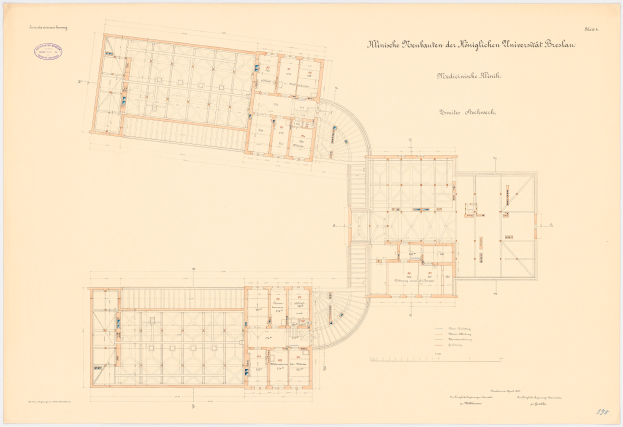 Schwarz-weißer architectural floor plan eines großen Gebäudes mit zahlreichen Räumen, beschriftet als die Universität Bayern, mit detaillierten Layouts und Textanmerkungen.