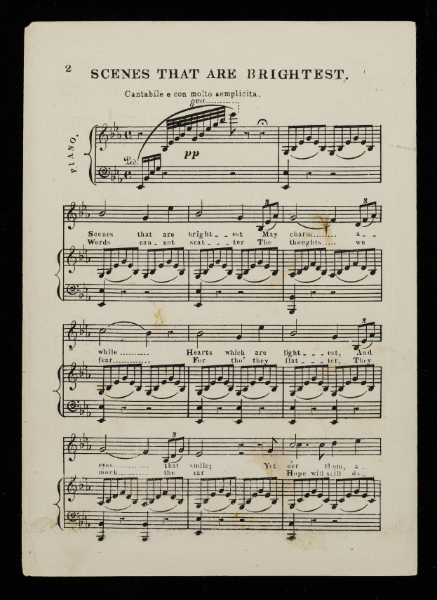 Ein altes Notenblatt mit der Aufschrift "scenes that are brightest" auf schwarzem Hintergrund, gefüllt mit musikalischen Symbolen und Text.