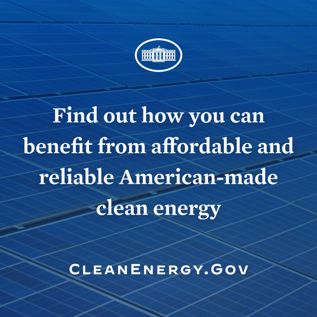 Plakat mit einem blauen Kreis-Logo, das einen weißen Stern und weißen Text enthält, der "Finden Sie heraus, wie Sie von erschwinglicher und zuverlässiger amerikanischer-made clean energy profitieren können", auf einem hellblauen Hintergrund.