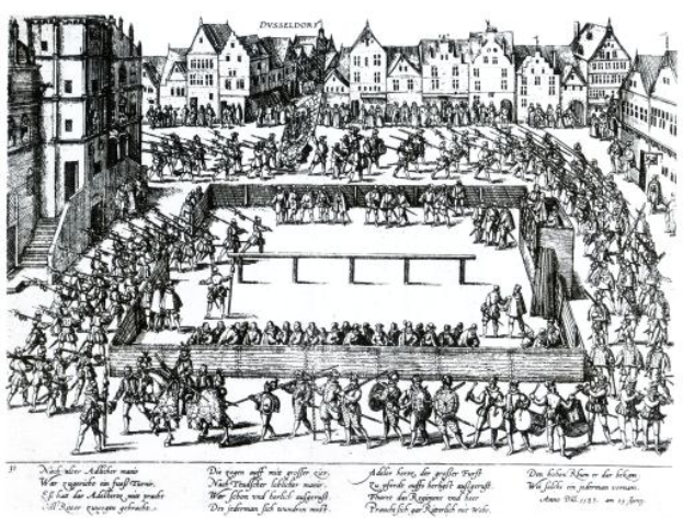 Schwarzes und weißes Bild einer kämpfenden Menge in einer Stadt während "Die Schlacht von Düsseldorf", mit Gebäuden im Hintergrund und einigen Figuren mit Schwertern und Schilden.