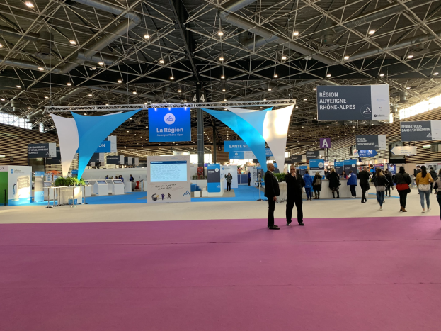 HZA-RO: Uhren und Schmuck, sogar ein populärer Küchenhelfer unterm HammerZOLL beim Bad Reichenhaller Stadtfest mit öffentlicher Auktion und Hundeschau